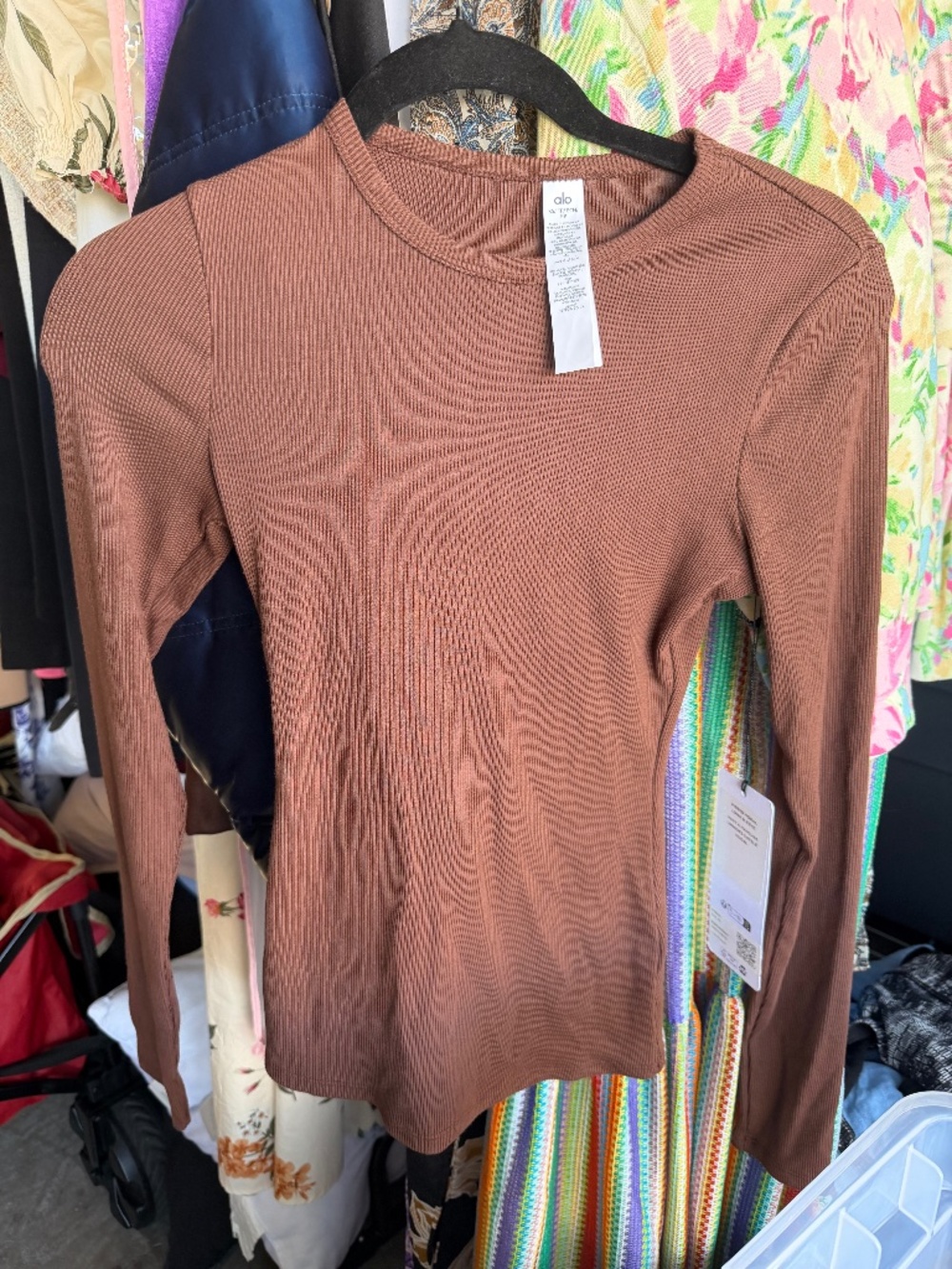 Alo brown longsleeve NWT